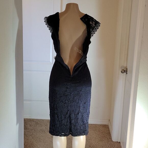 BISSOU BISSOU LACE ROUNDNECK LINE SLEEVELESS DRESS - Picture 13 of 15